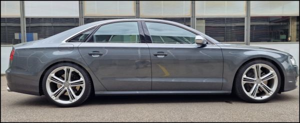 Preview: Audi S8 D4 V8 4l TFSI 520 PS top Zustand
