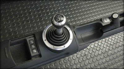 Preview: TT Konsole mit Schaltknauf, Becherhalter etc.