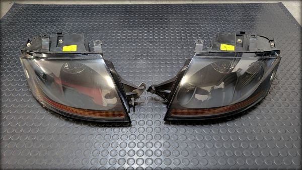 TT 8N Scheinwerfer