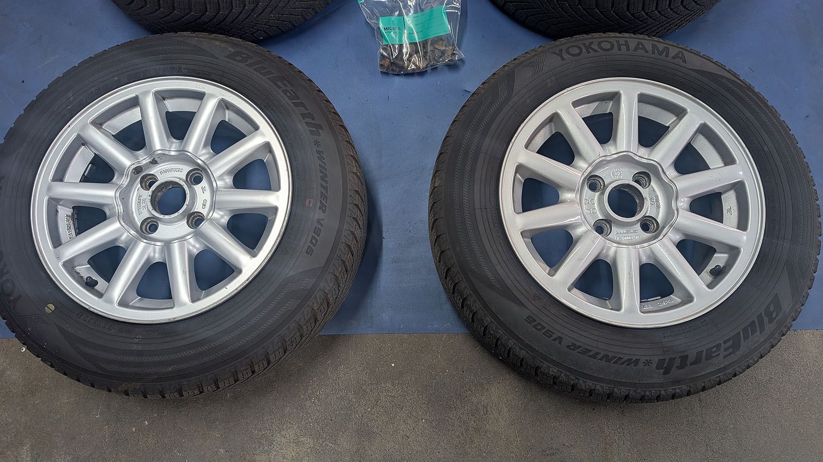 80 B4 Felgen Räder 15 Zoll 8A0 601 025 C