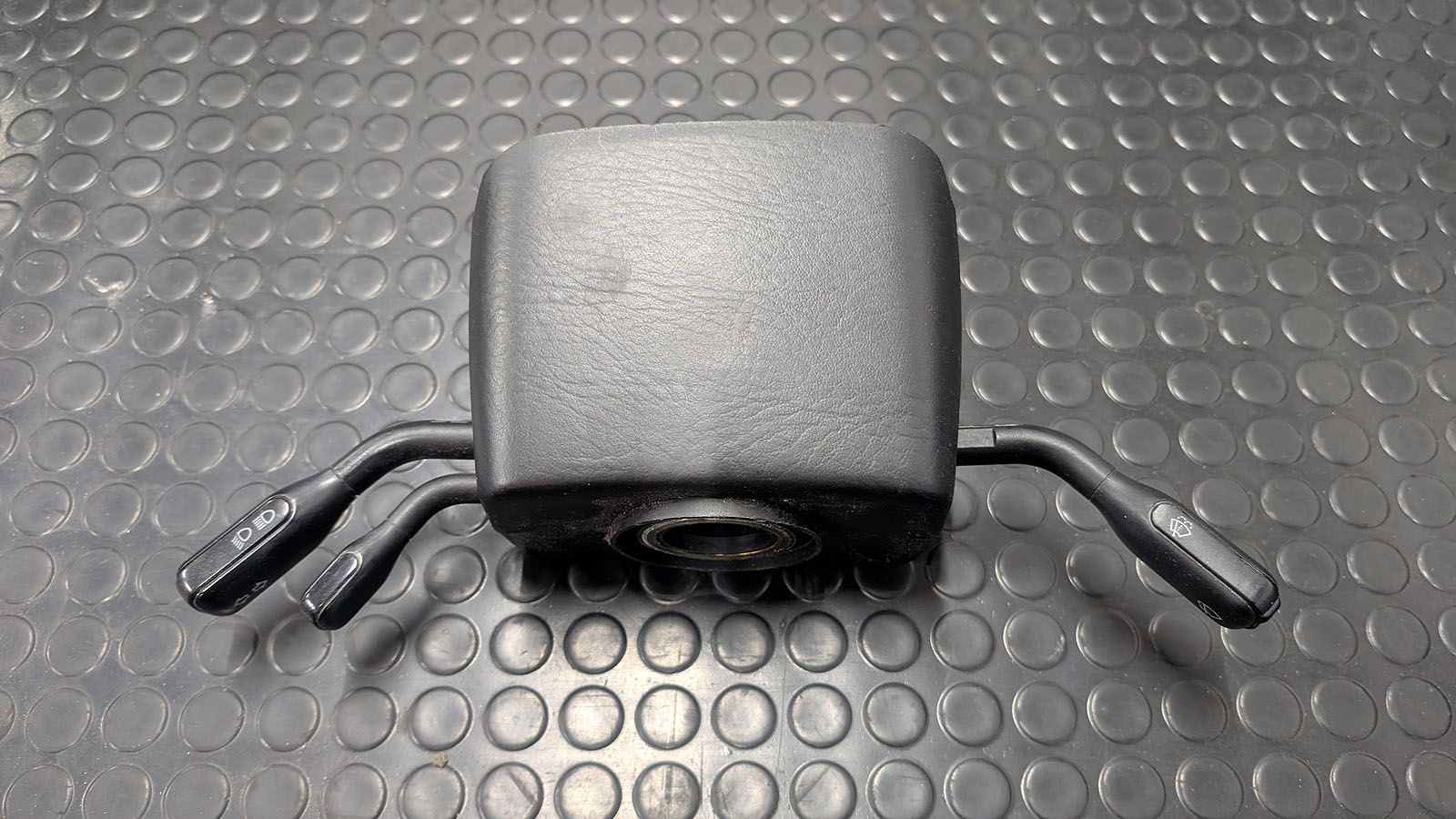 80 B4 / S2 Limousine Verkleidung LSS und Lenkstockschalter