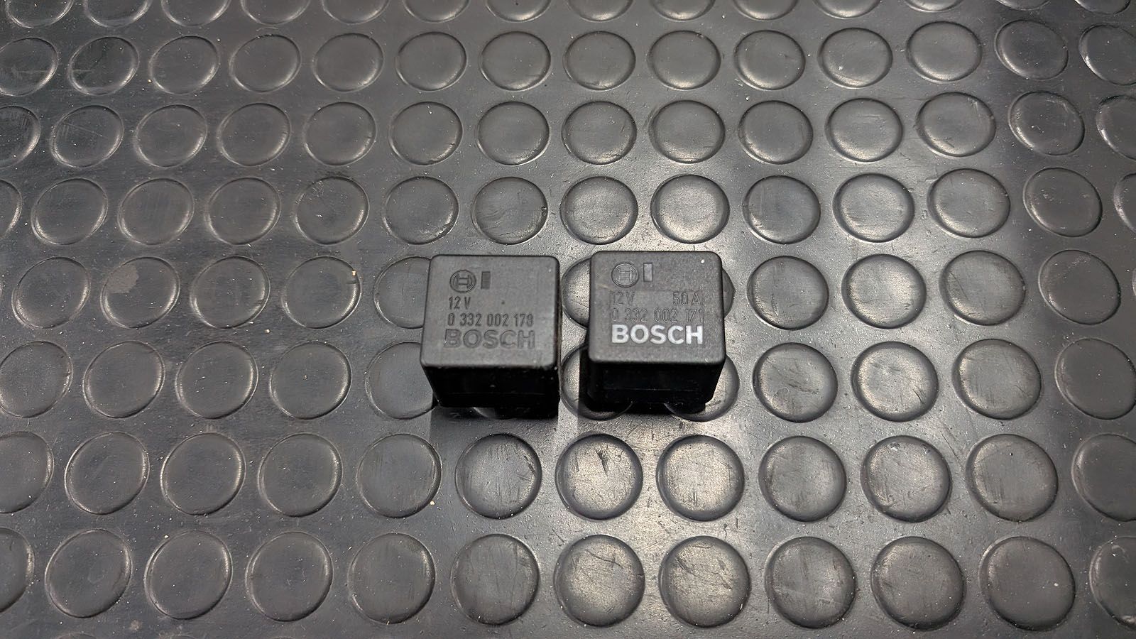 80 B4 Relais für ABS Aggregat