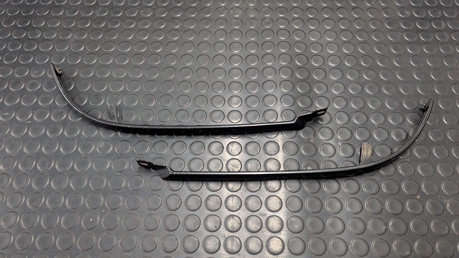 80 B4 / S2 Scheinwerferleisten