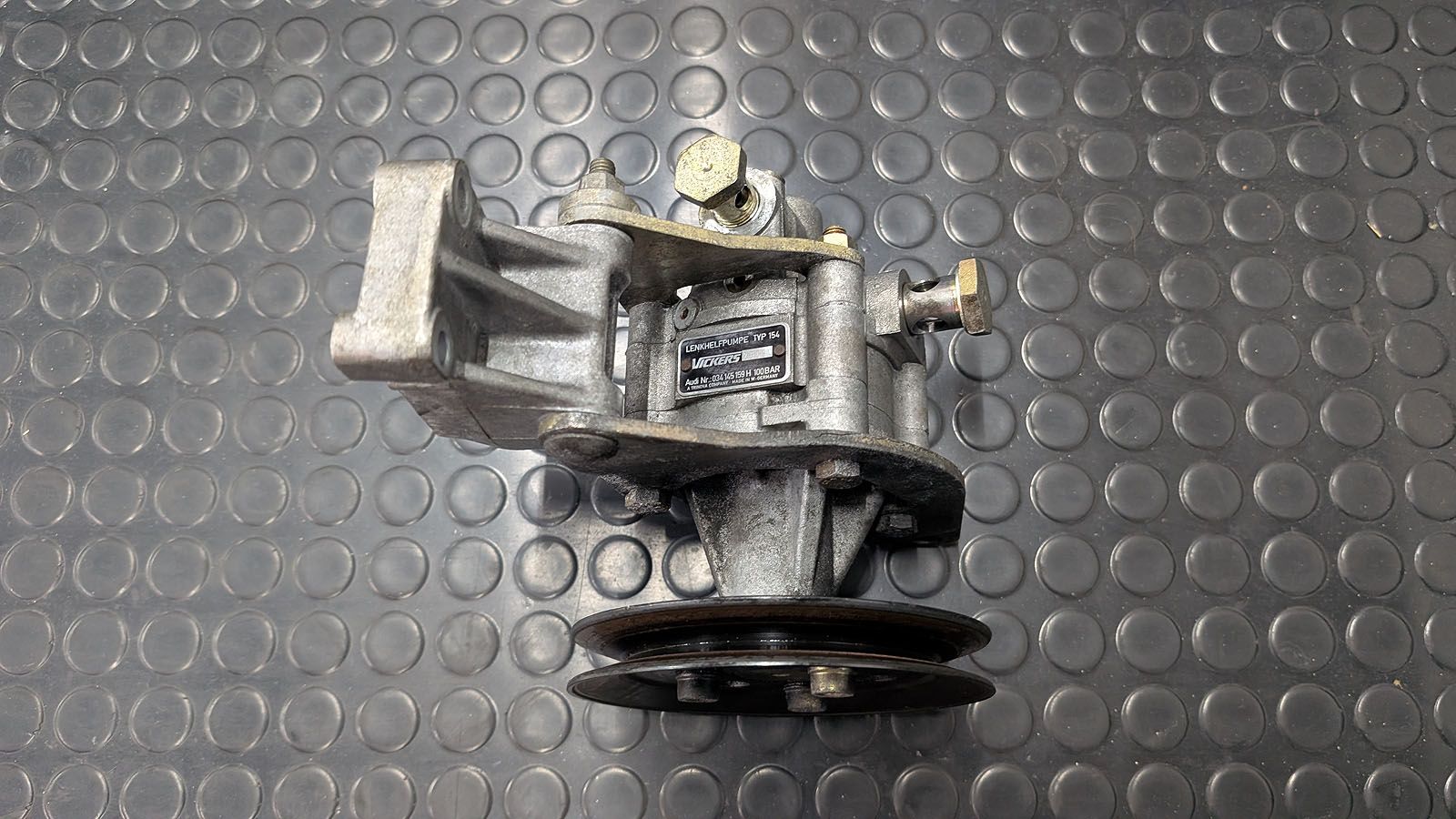 80 B4 2.3l Servopumpe 034 145 159 H 100 Bar