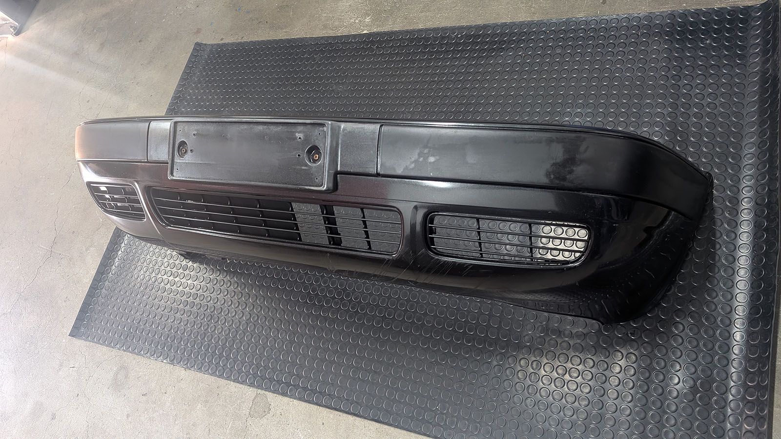 80 B4 Stossstange vorne