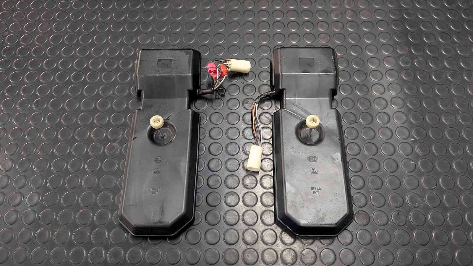 Porsche 924 Lampenträger für Heckleuchten