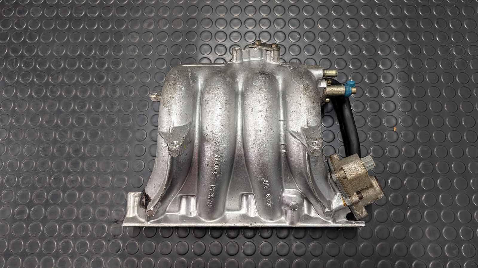 Porsche 924 Saugrohr 477 133 221