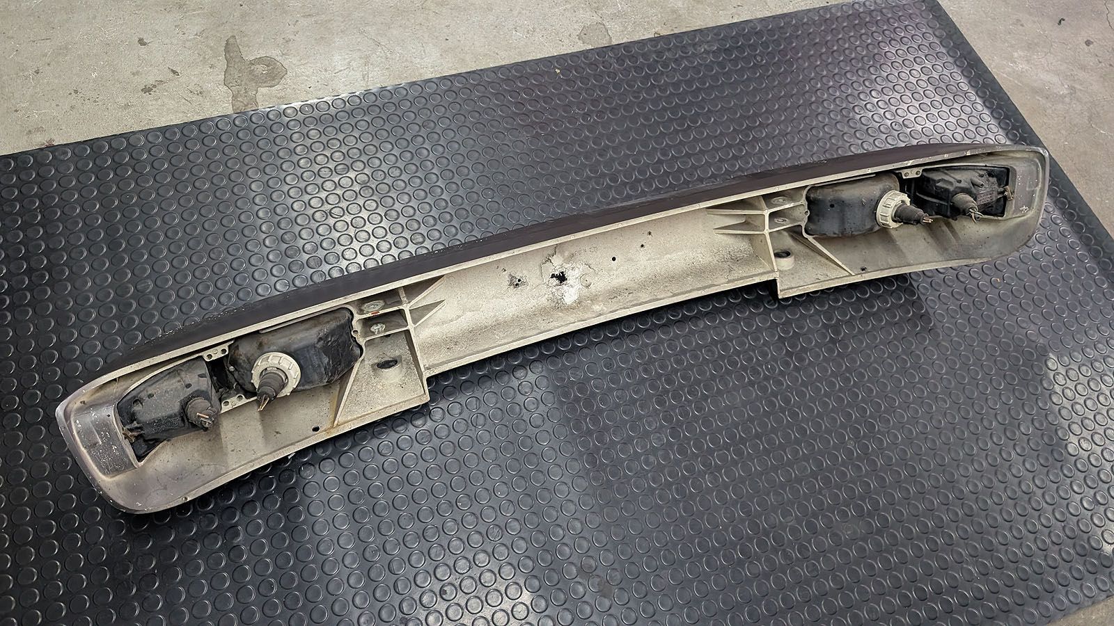 Porsche 924 Stossstange vorne