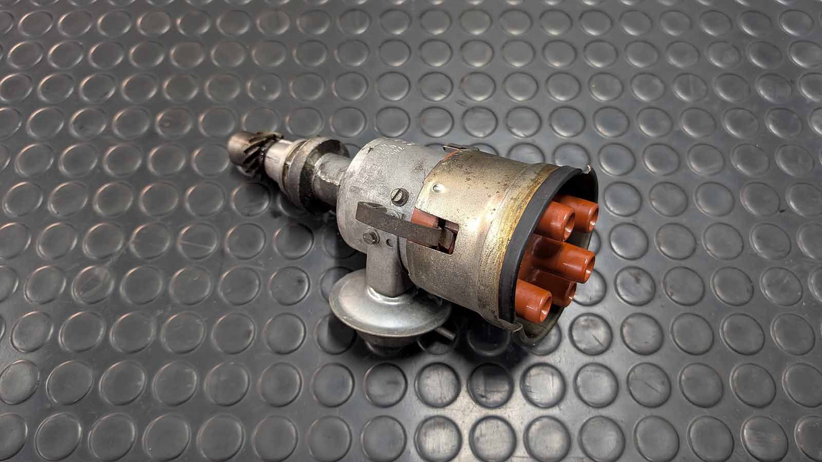 Porsche 924 Zündverteiler 477 905 206