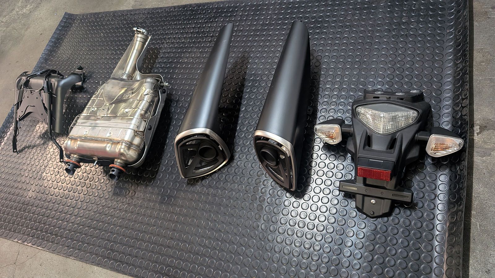 B-King Endschalldämpfer und Heck