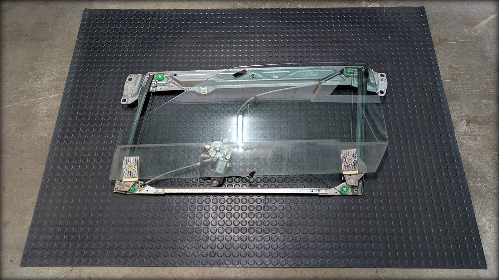 Cabrio Typ89 Coupe S2 Fensterheber links