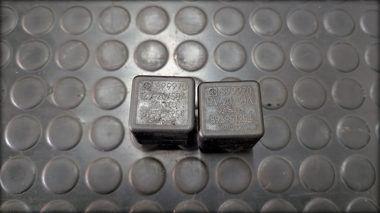 Cabrio Typ89 Relais 895951254