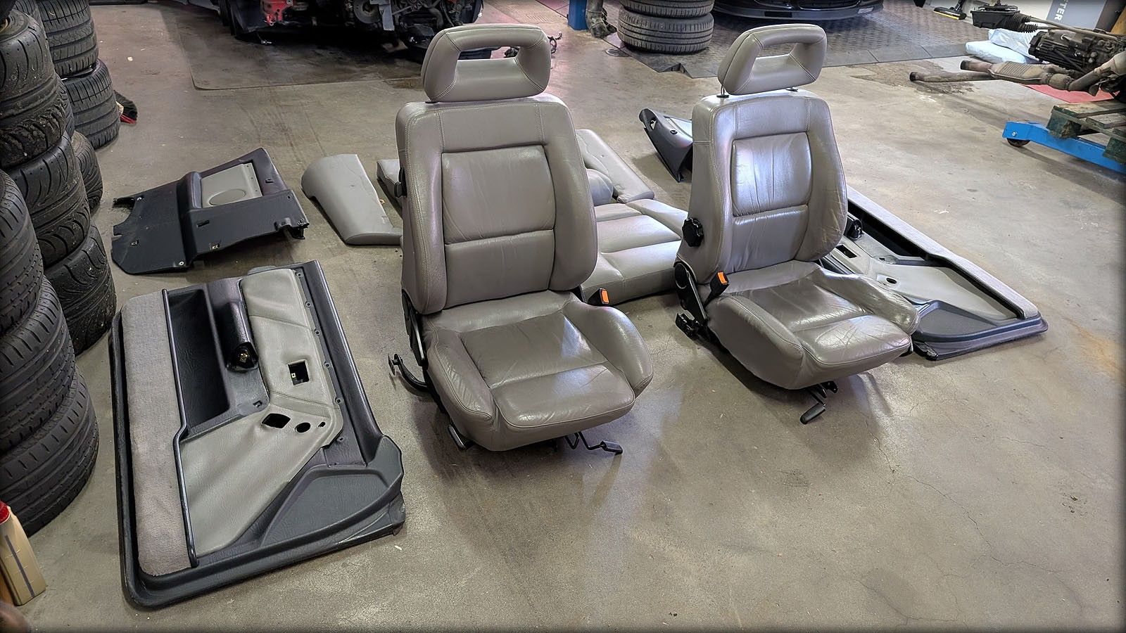 Cabrio Typ89 Lederausstattung grau