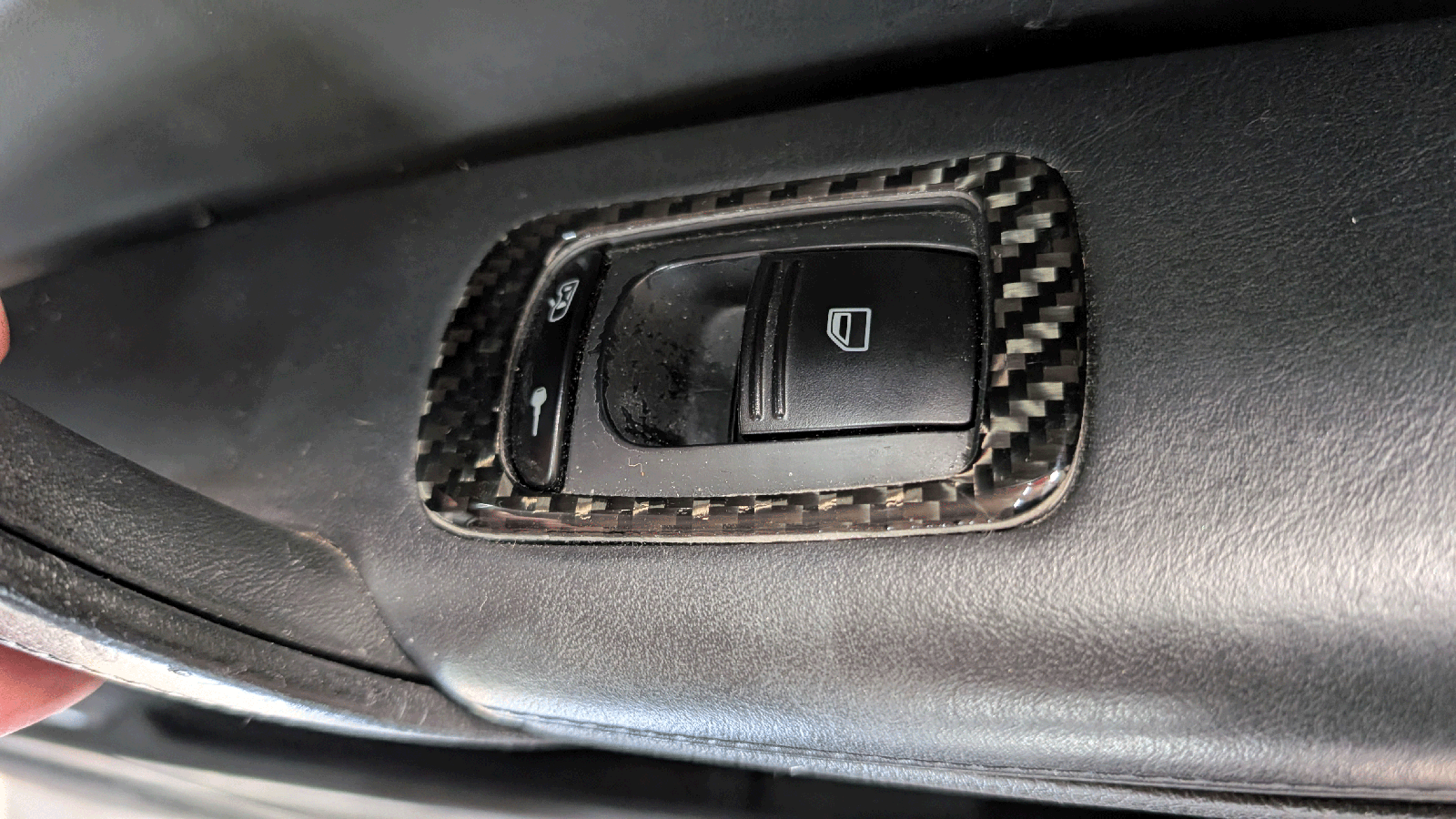 Cayenne Turbo 957 Türverkleidungen mit Carbon Applikationen