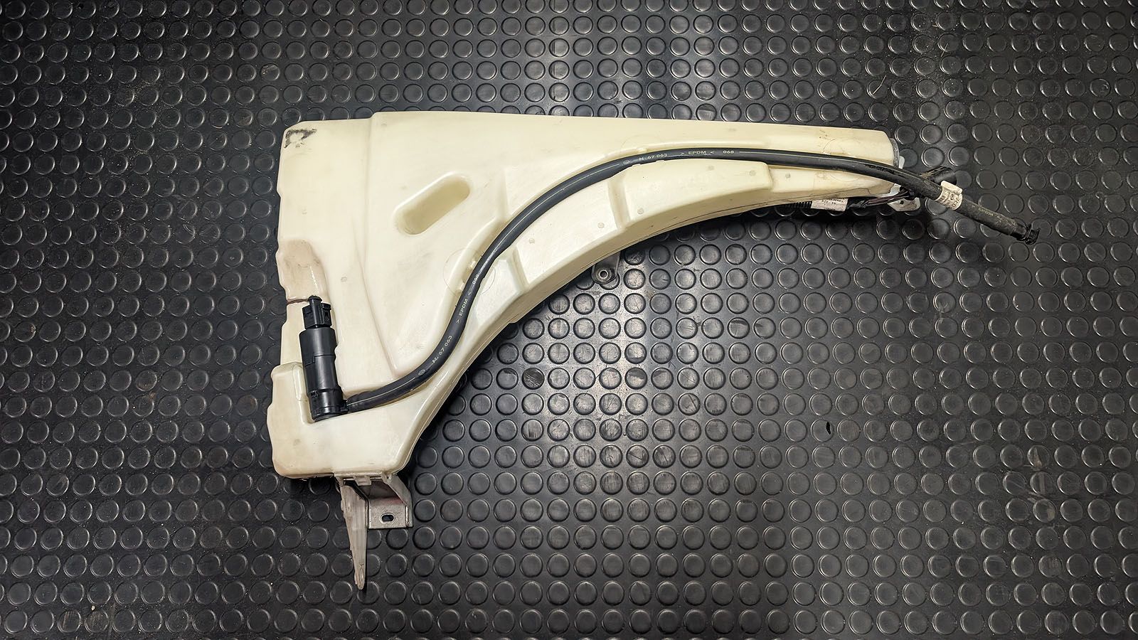 Cayenne Turbo S 957 Behälter für Scheinwerfer Reinigung