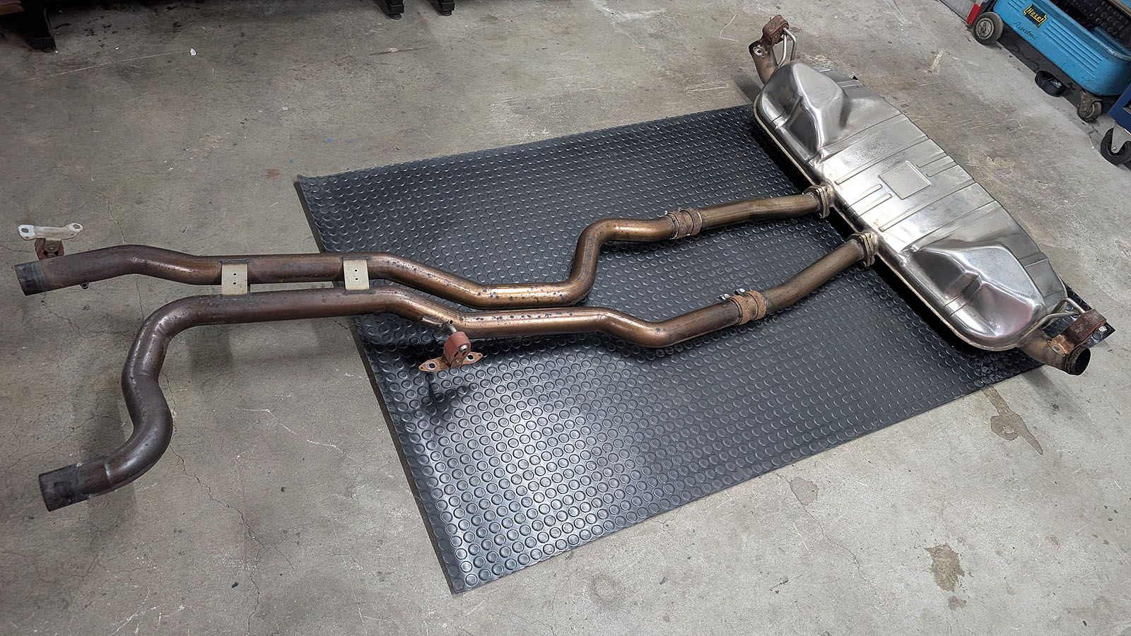 Cayenne Turbo S 957 Abgasanlage FVD Brombacher Tuning Dämpfer