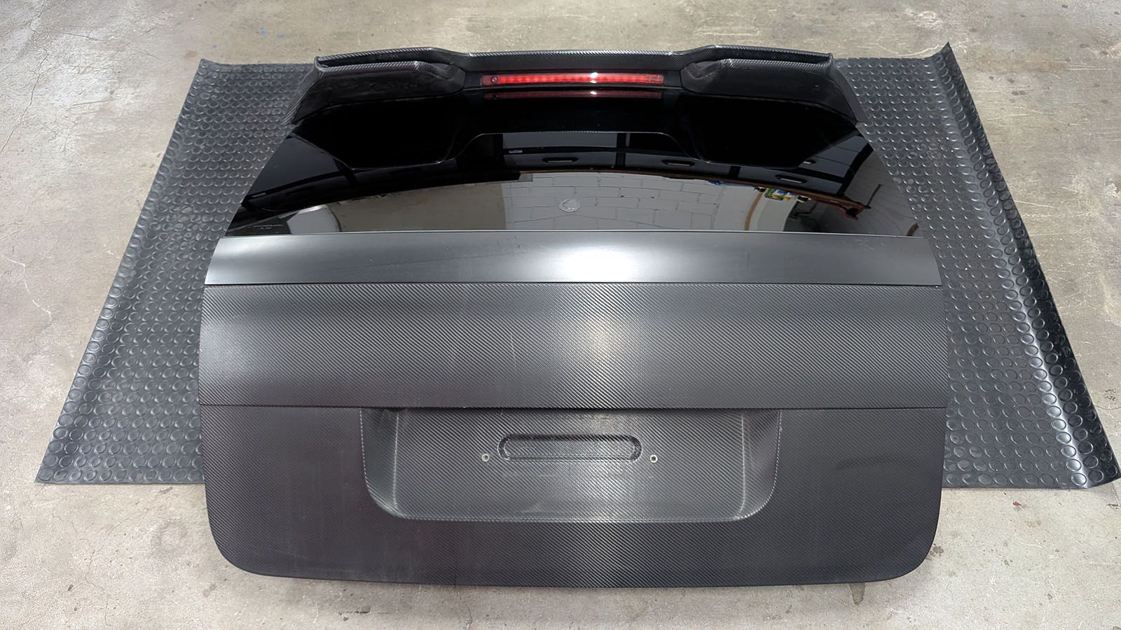 Cayenne Turbo S 957 Heckklappe mit Spoiler und Verkleidung