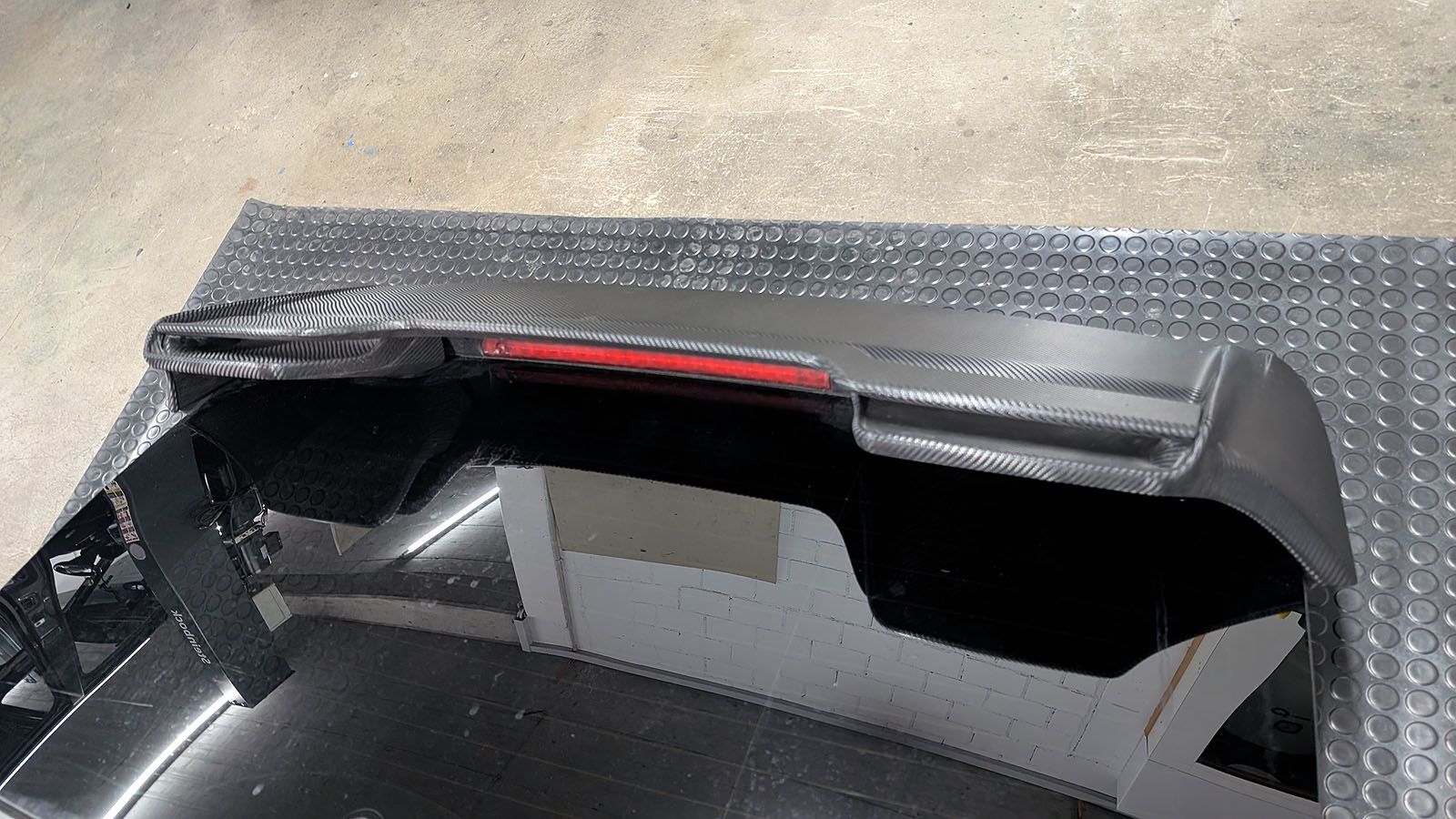 Cayenne Turbo S 957 Heckklappe mit Spoiler und Verkleidung