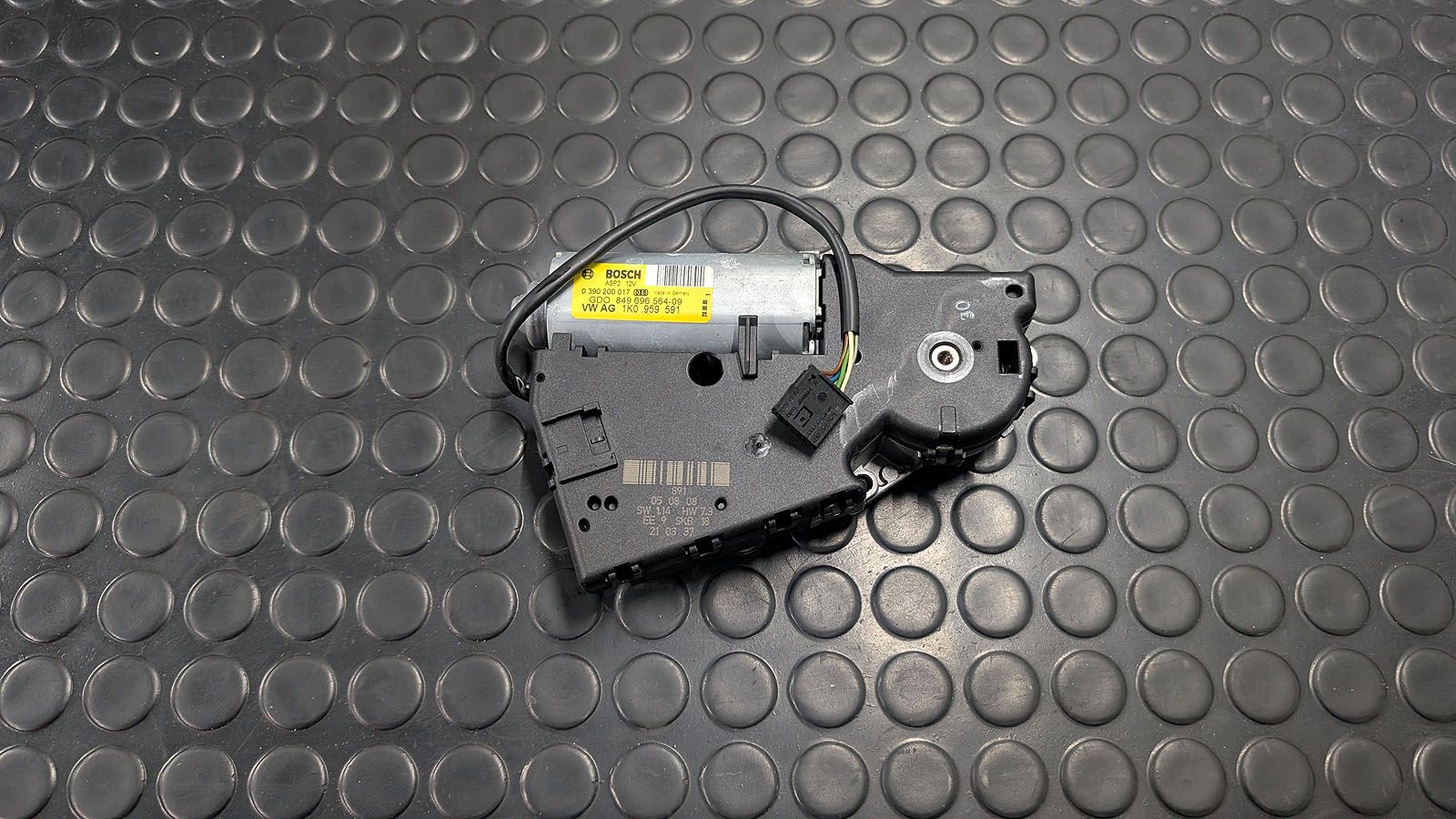 Cayenne Turbo S 957 Schiebedachmotor 1K0 959 591