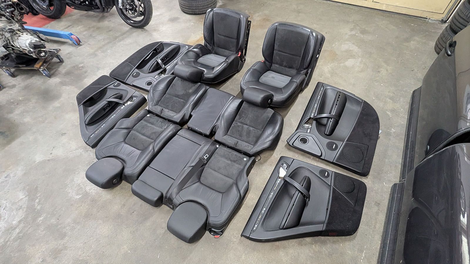 Cayenne Turbo S 957 Sitze Ausstattung Leder/Alcantara schwarz