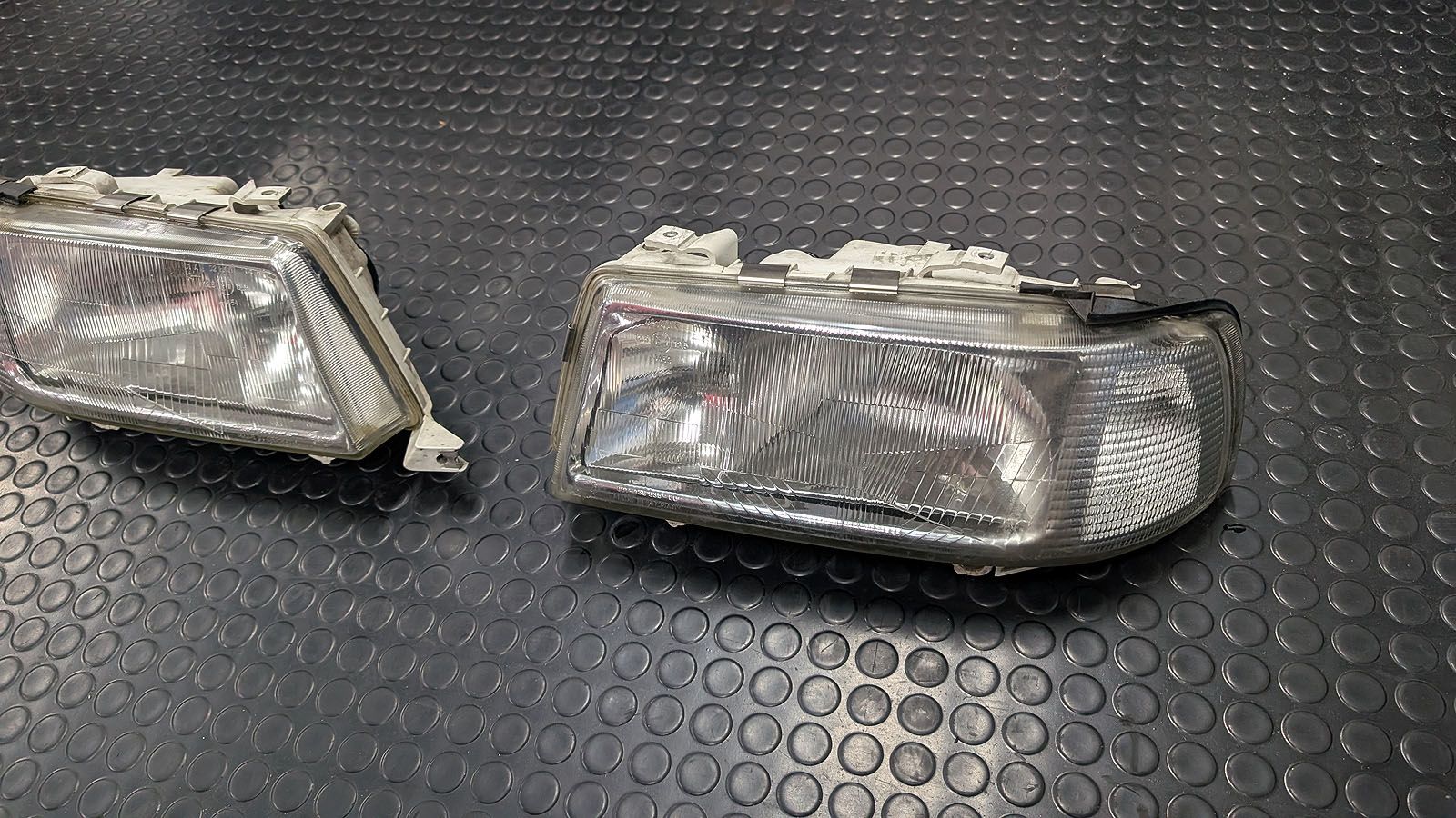 Coupe Typ89 S2 Scheinwerfer