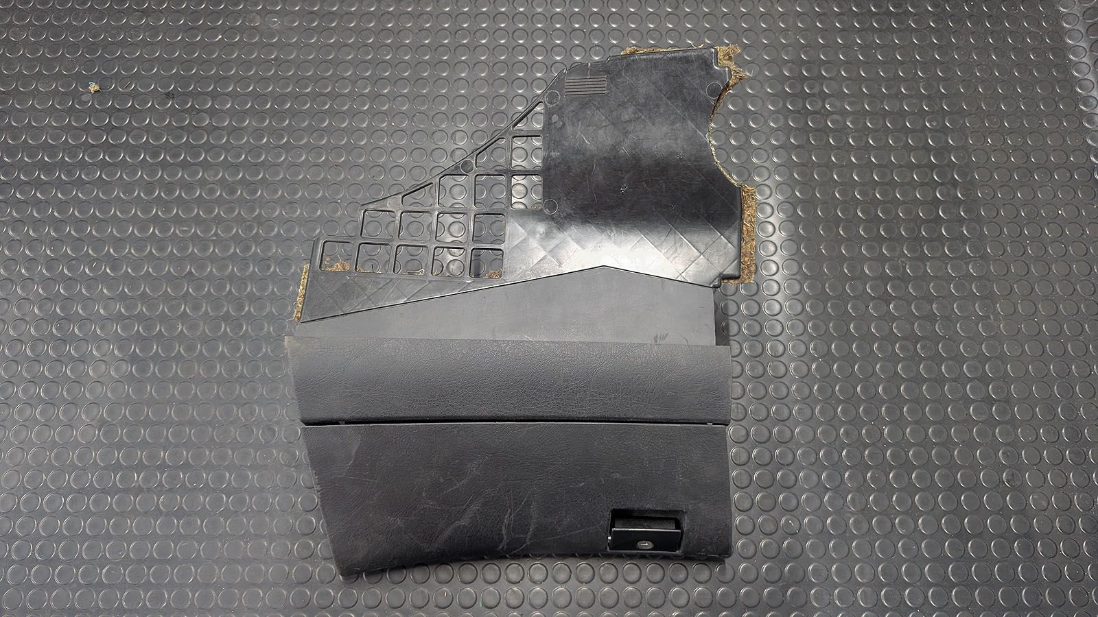 Coupe Typ89 S2 RS2 Handschuhfach für Armaturenbrett 1995