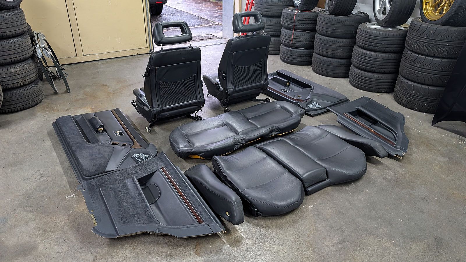 Coupe Typ89 S2 Lederausstattung Sitze schwarz