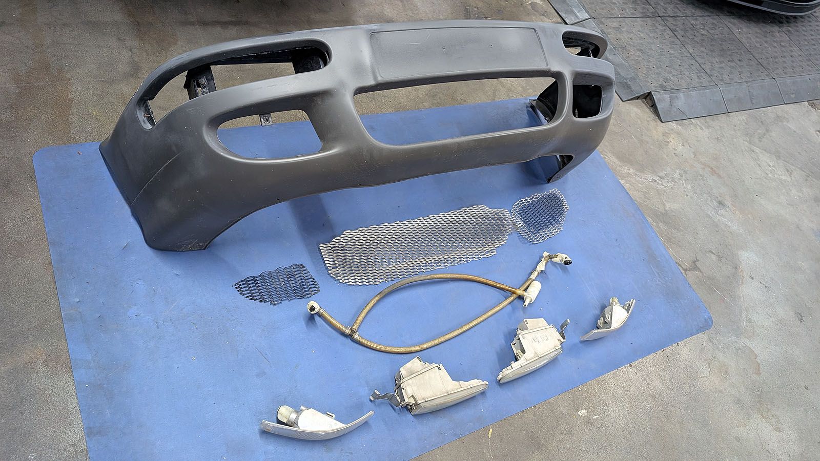 RS2 Stossstange vorne