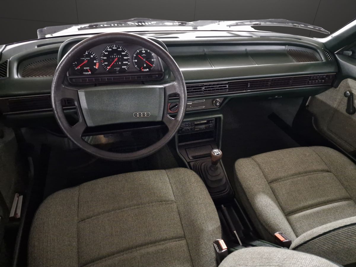 Audi 100