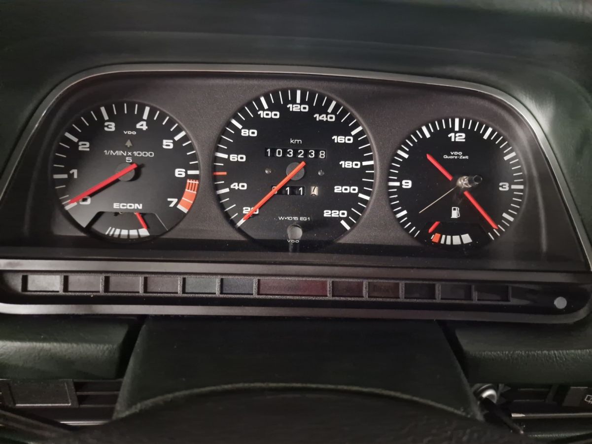 Audi 100