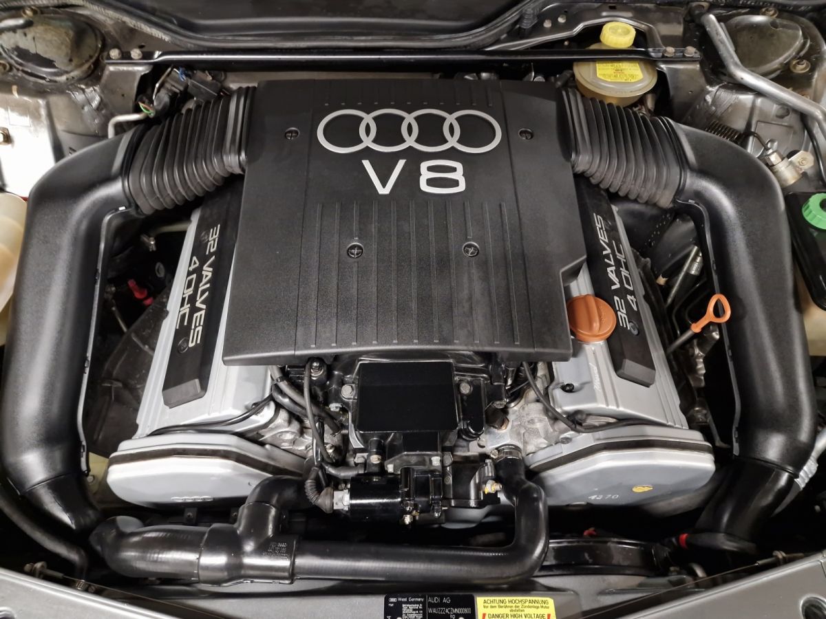 Audi V8 Handschalter