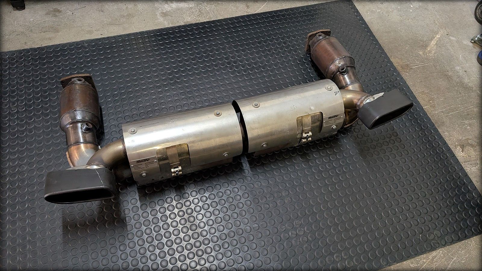 Milltek Sport Abgasanlage für Porsche 997 Turbo