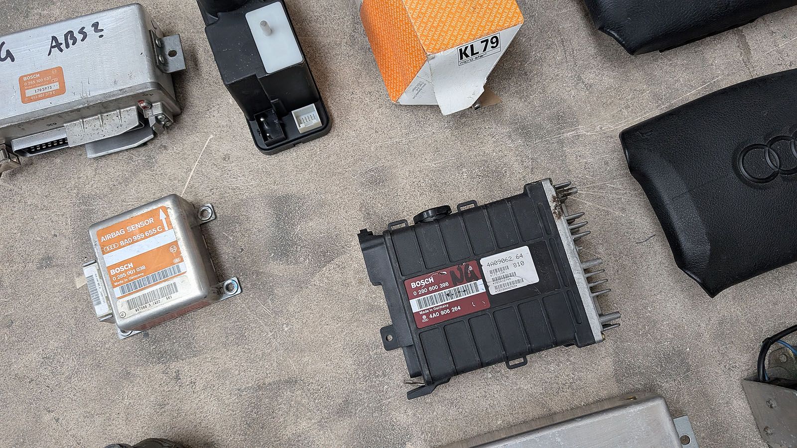 80 B4 Typ89 Restteile