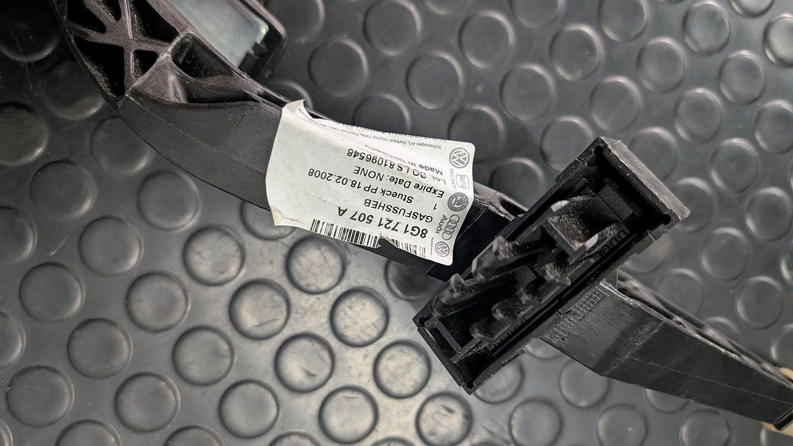 RS2 Gaspedal neu 8G1 721 507 A