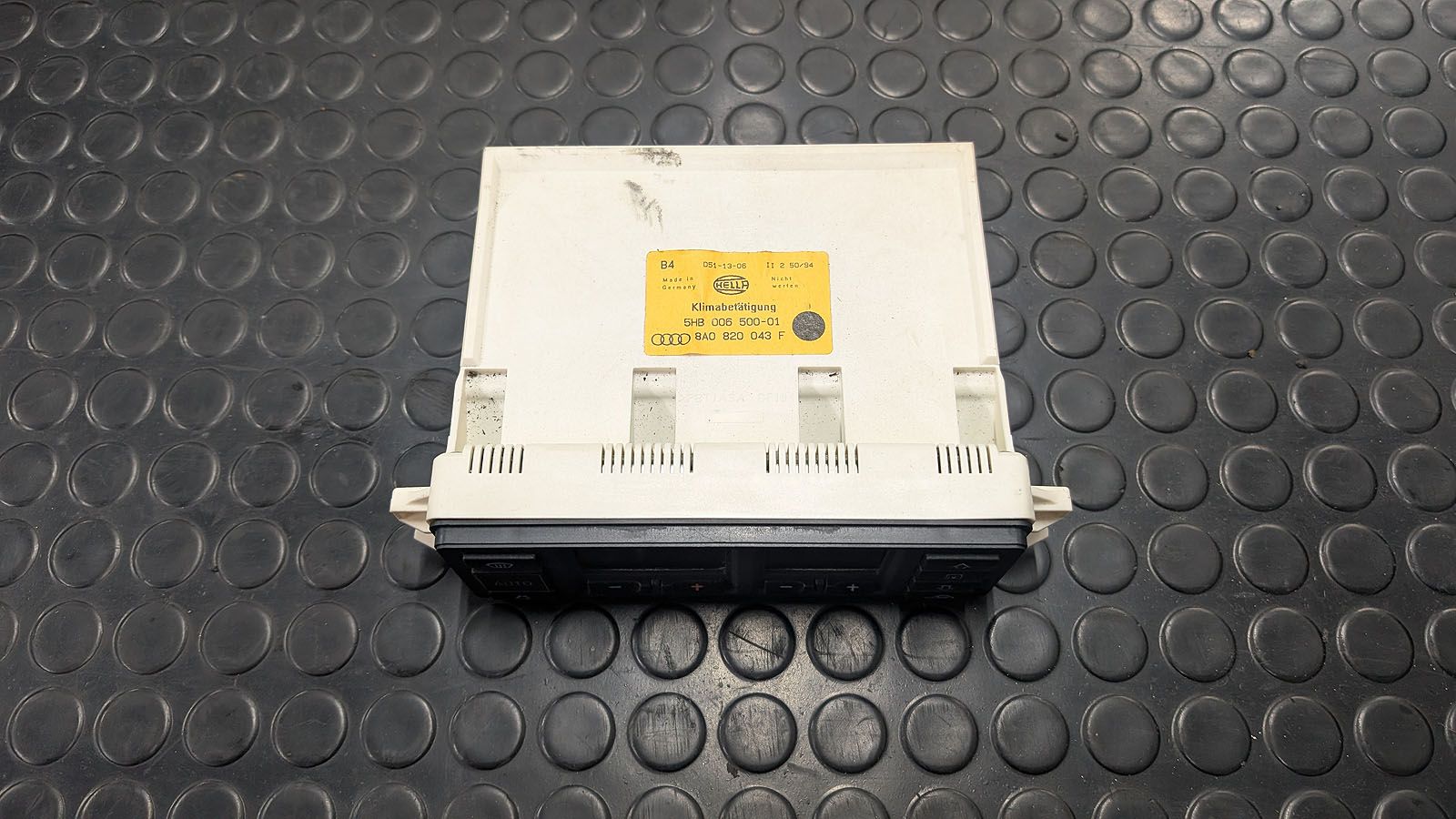 RS2 Klimabediengerät 8A0 820 043 F