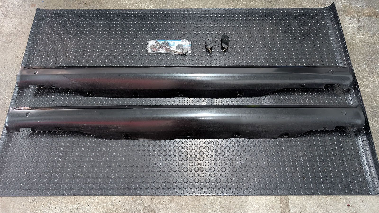 RS2 Schwellerverkleidungen