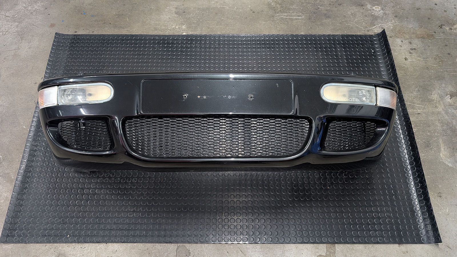 RS2 Stossstange vorne