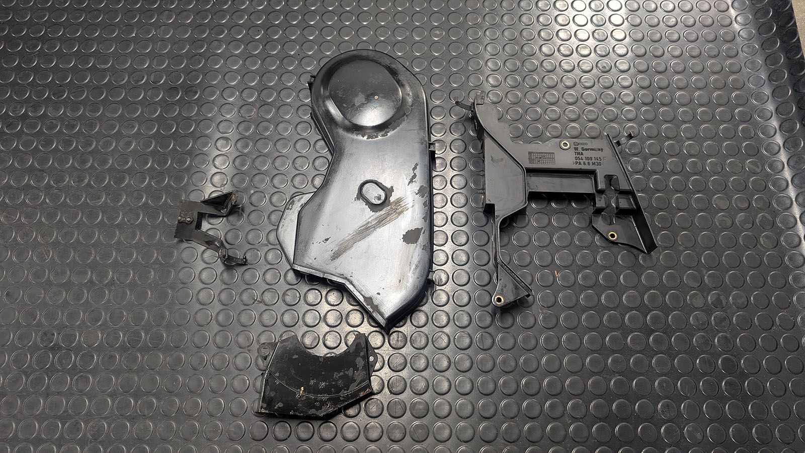 RS2 Zahnriemenverkleidung