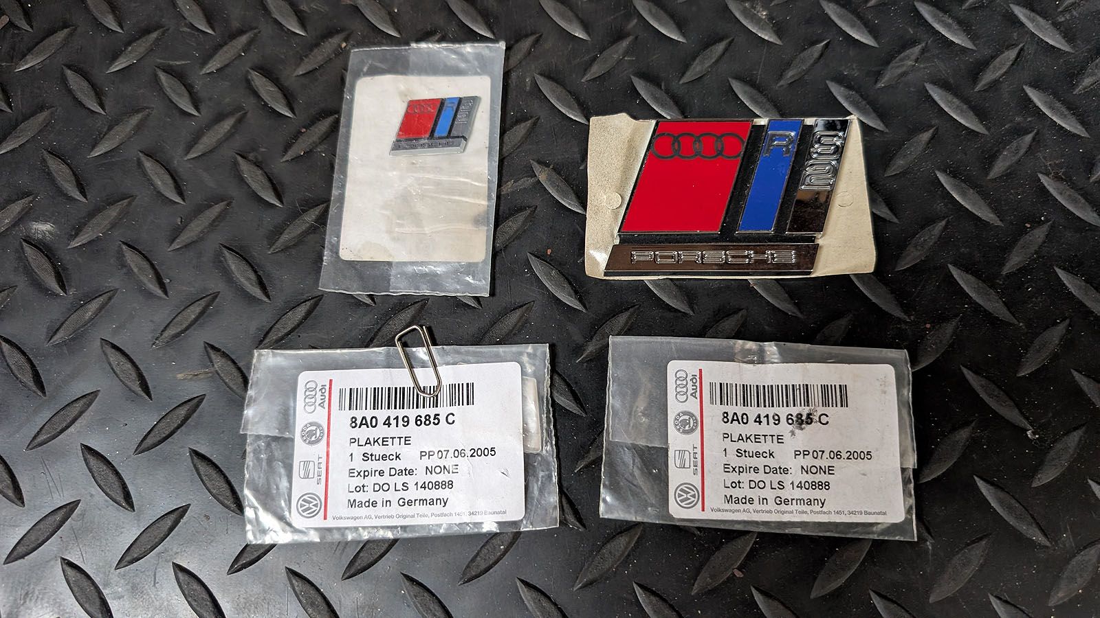 RS2 Emblem hinten und Lenkrad neu
