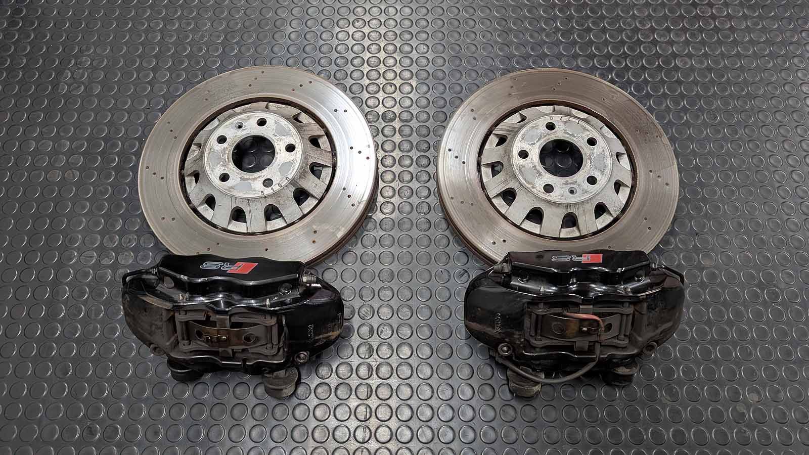 RS3 8P Bremse vorne Bremssättel und Bremsscheiben