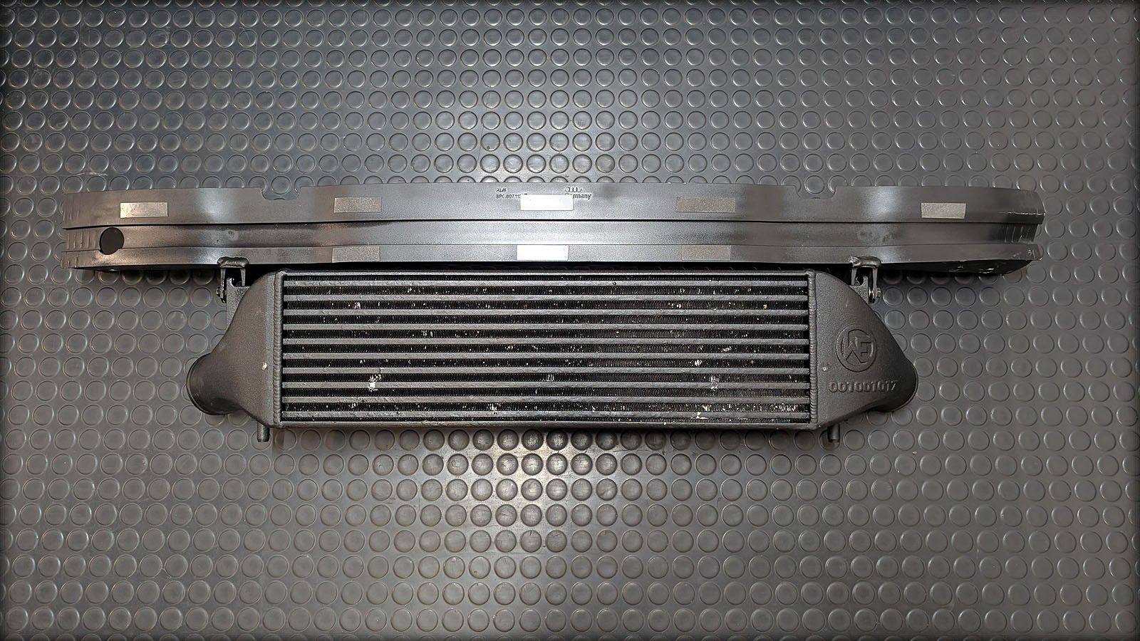 RS3 8P Wagner Ladeluftkühler mit Traverse