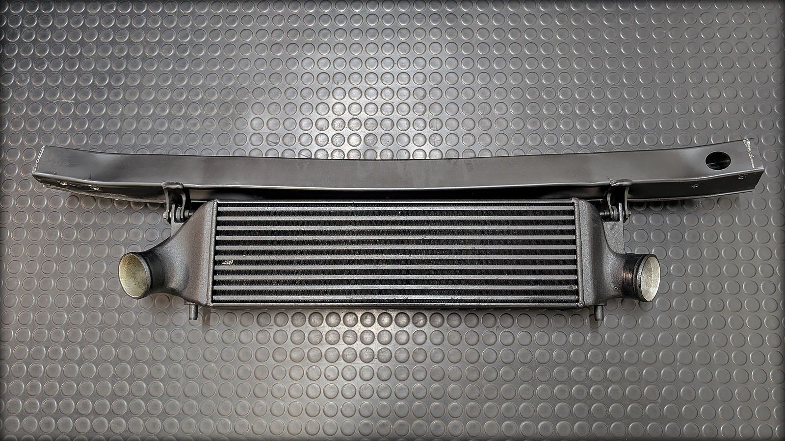 RS3 8P Wagner Ladeluftkühler mit Traverse