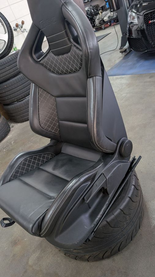 RS3 8P Fahrersitz Schalen- Sportsitz original