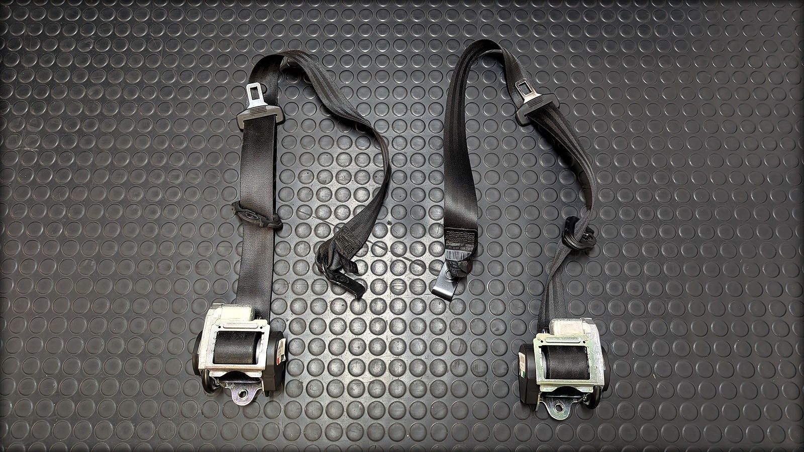 RS3 8P Gurtrollen Sicherheitsgurte vorne