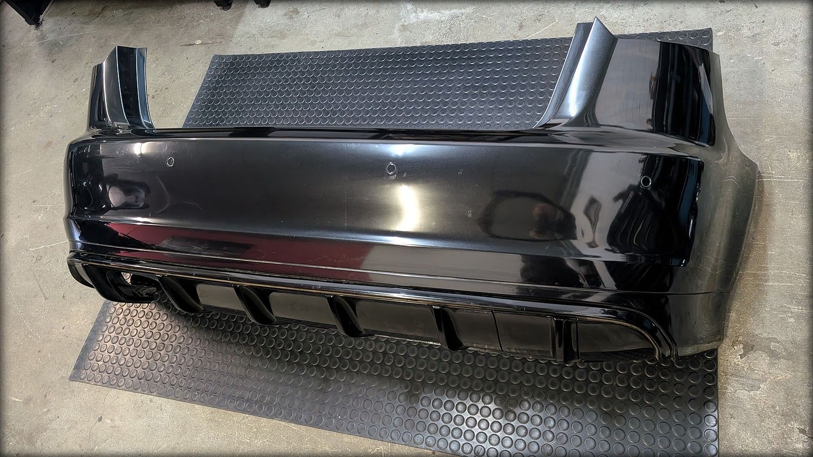 RS3 8P Stossstange hinten komplett