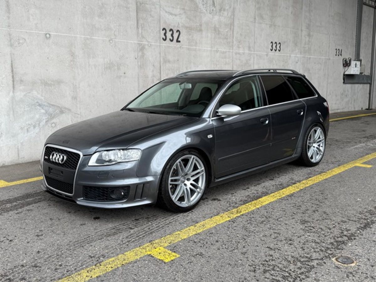 Audi RS4 B7 Avant daytonagrau