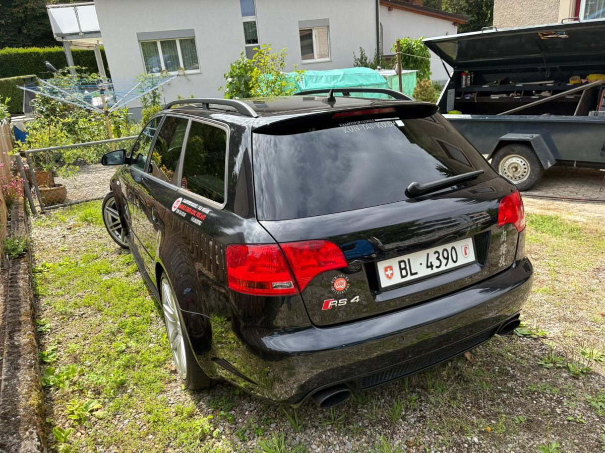 Audi RS4 B7 Avant