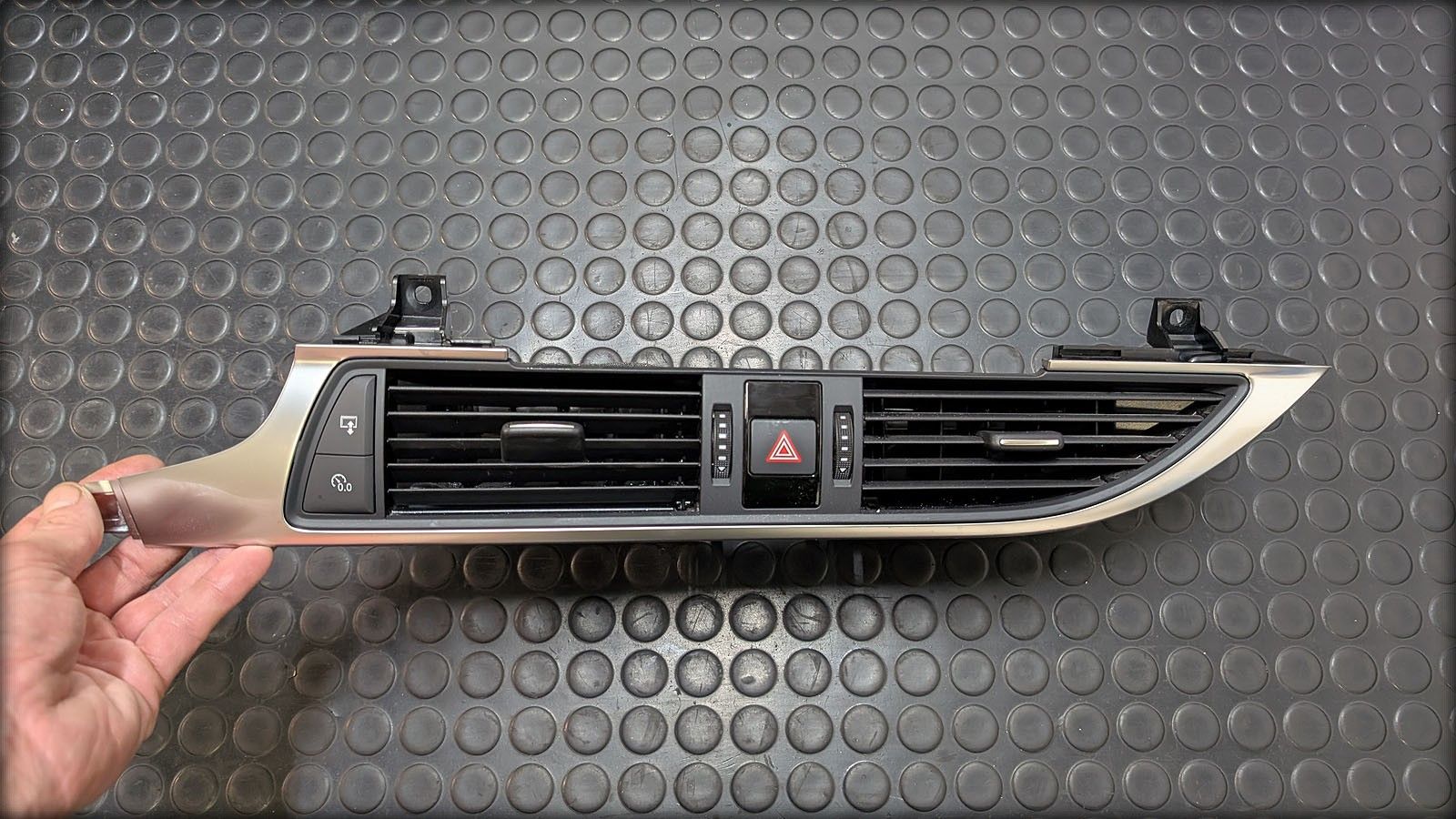 RS6 C7 4G Heizluftdüse Armaturenbrett