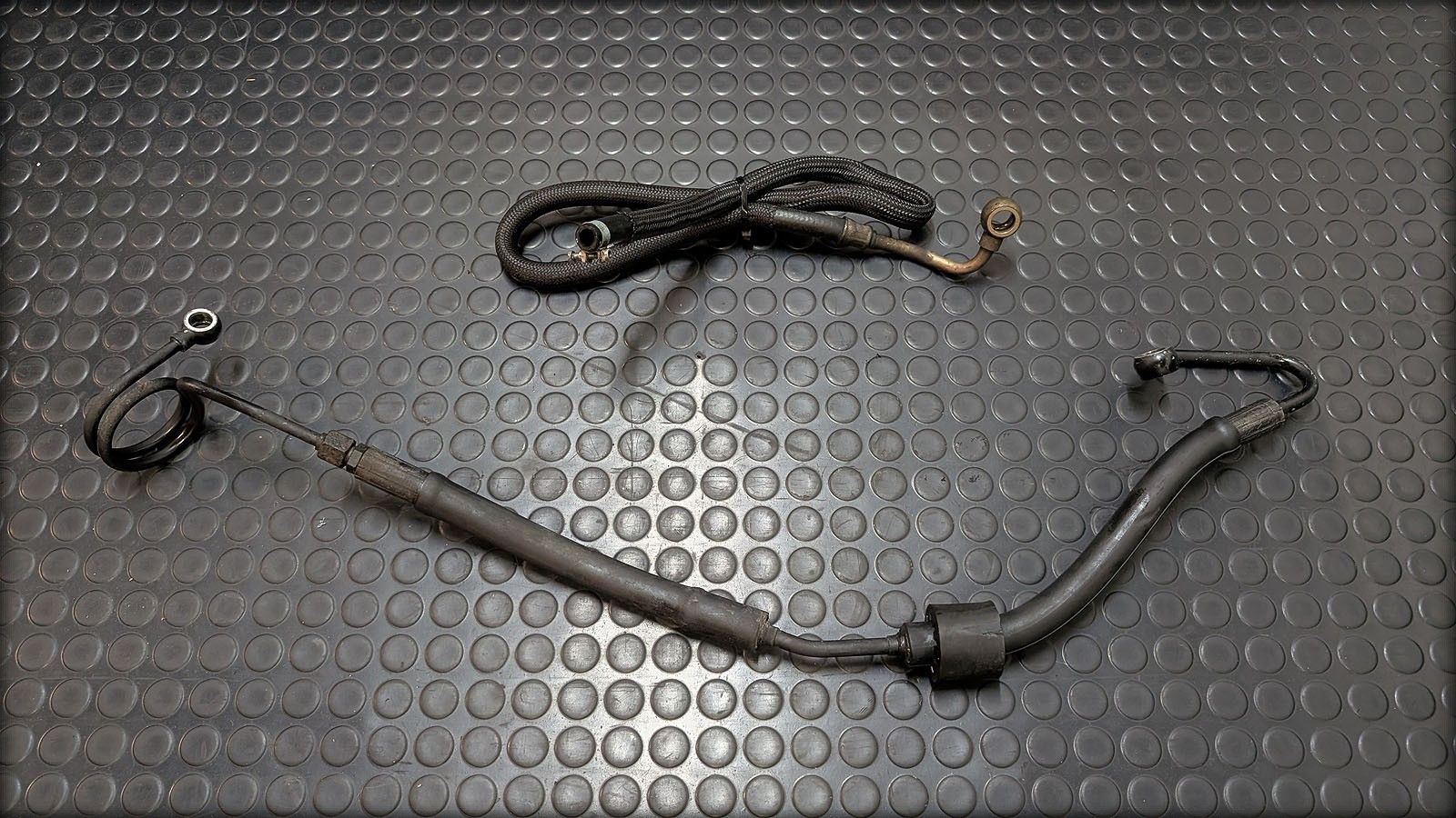 RS6 C5 Leitungen auf Lenkgetriebe