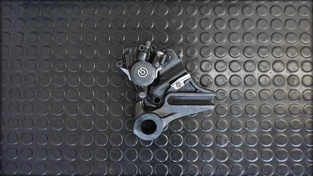 S 1000 RR Bremssattel hinten